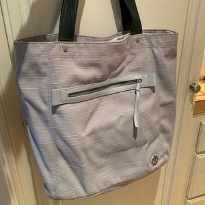 Lululemon gym tote